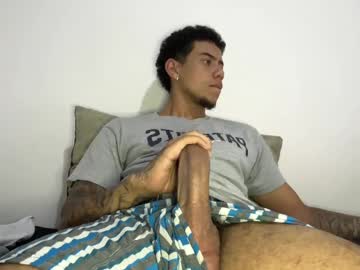 Jeyzd25 Chaturbate stream image from February 19, 2025