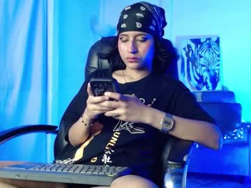 Krishaivanov Chaturbate stream image from February 19, 2025