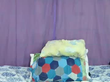 Laura_Candy12 Chaturbate stream image from February 19, 2025