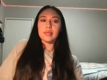 Miasnow777 Chaturbate stream image from February 19, 2025