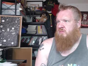 Snidelywhipsass Chaturbate stream image from February 19, 2025