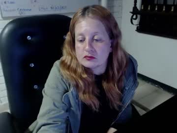 Viioletamora Chaturbate stream image from February 19, 2025