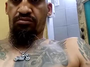 Apapal12 Chaturbate stream image from February 19, 2025