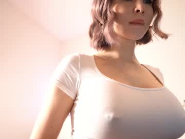 Hunytea Chaturbate stream image from February 19, 2025