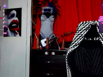 Merlyna_Goldens Chaturbate stream image from February 19, 2025