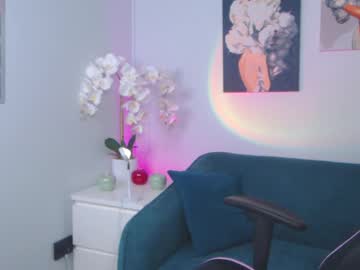 Sue__Taylor Chaturbate stream image from February 19, 2025