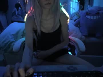Greeneyedlovexo Chaturbate stream image from February 19, 2025