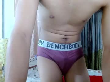 Hot_Vincent Chaturbate stream image from February 19, 2025