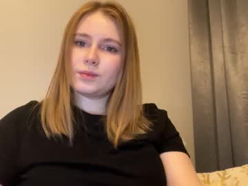 Nicoledesire Chaturbate stream image from February 19, 2025