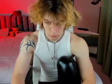 Rich_Piano Chaturbate stream image from February 19, 2025
