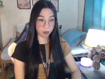 Urwetasianprincessxx Chaturbate stream image from February 19, 2025