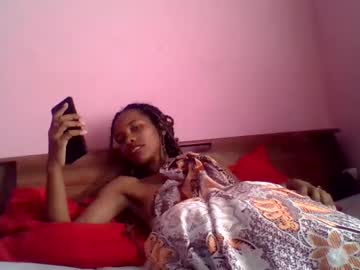 Cynthia009946756 Chaturbate stream image from February 19, 2025