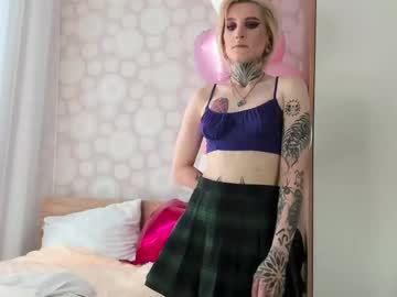 Darlenecoleson stream image from February 19, 2025