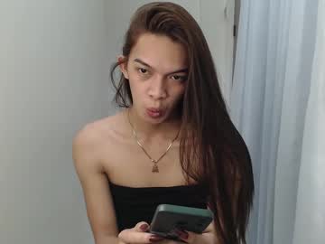 Fuckinghotgazy Chaturbate stream image from February 19, 2025