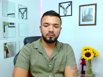 Hotmathewv Chaturbate stream image from February 19, 2025