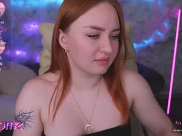 Lovelyybell Chaturbate stream image from February 19, 2025