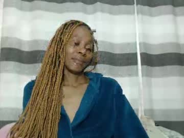 Sexsexyx Chaturbate stream image from February 19, 2025
