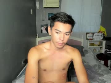 Xkhen_Damienx Chaturbate stream image from February 19, 2025