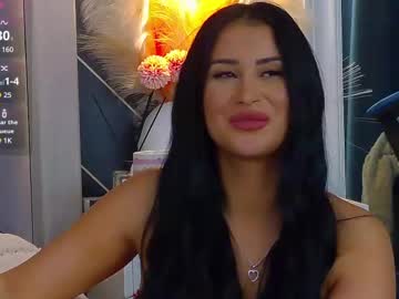 Emylaveau Chaturbate stream image from February 19, 2025