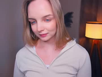 Loisflynt Chaturbate stream image from February 19, 2025