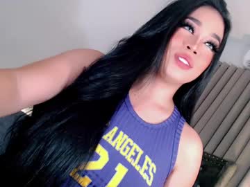 Kittycruzxxx Chaturbate stream image from February 19, 2025