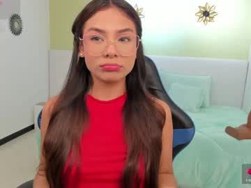 Sussy_Sweet4u Chaturbate stream image from February 19, 2025