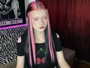 Vailyreb Chaturbate stream image from February 19, 2025