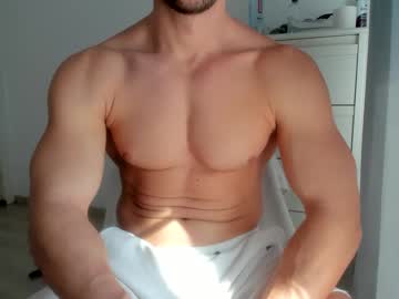 Woolfiie Chaturbate stream image from February 19, 2025