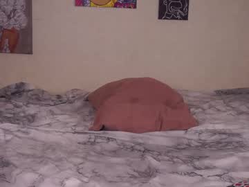 Beatris_Mils Chaturbate stream image from February 19, 2025