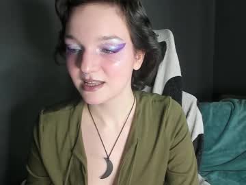 Cutemetalgoddess Chaturbate stream image from February 19, 2025
