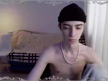 Enotikt Chaturbate stream image from February 19, 2025