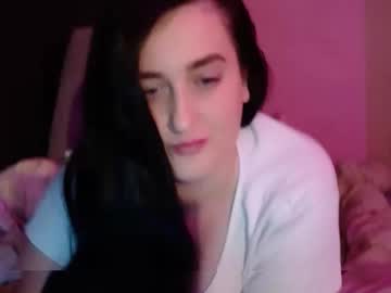 Karinkabrunetka2 Chaturbate stream image from February 19, 2025