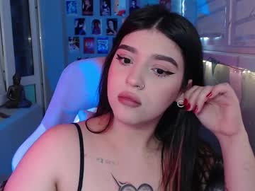 Latina_Mia Chaturbate stream image from February 19, 2025