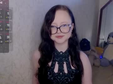 Lilhornyprincess Chaturbate stream image from February 19, 2025