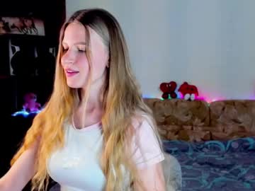 Luna_Evan Chaturbate stream image from February 19, 2025