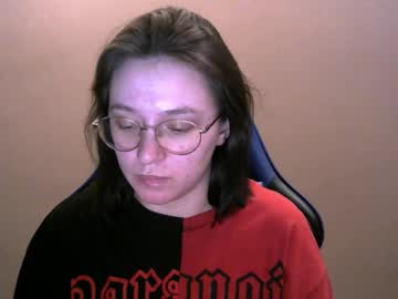 Zara_Golden Chaturbate stream image from February 19, 2025