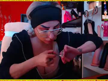 Cuminmenowbby Chaturbate stream image from February 19, 2025