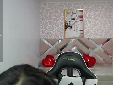 Gia_Ch Chaturbate stream image from February 19, 2025