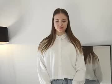 Nico_Collard Chaturbate stream image from February 19, 2025