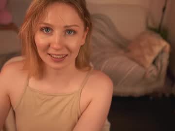 Lulu_Lovett Chaturbate stream image from February 19, 2025