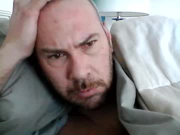 Custum40 Chaturbate stream image from February 19, 2025