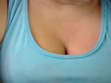 Karolbb Chaturbate stream image from February 19, 2025