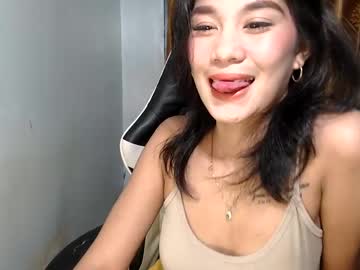 Kendallsexdoll Chaturbate stream image from February 19, 2025