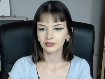 Vickyxflirt Chaturbate stream image from February 19, 2025