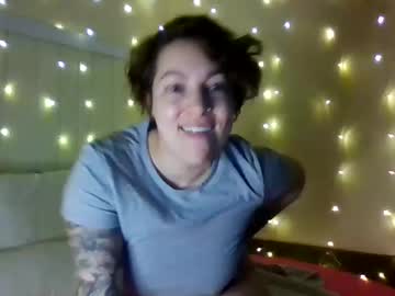 Beberoyale Chaturbate stream image from February 19, 2025