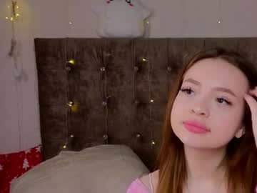Dominoclose Chaturbate stream image from February 19, 2025