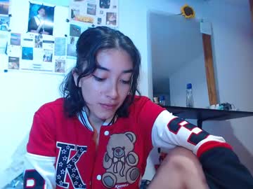 Evelin_Jonas Chaturbate stream image from February 19, 2025