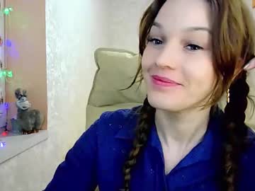 Itslunaday Chaturbate stream image from February 19, 2025