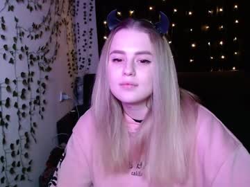 Sofia_Rosemary Chaturbate stream image from February 19, 2025