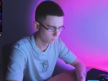 Alexlarik Chaturbate stream image from February 19, 2025